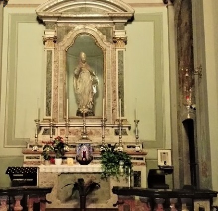 L'altare di sant'Agostino nella parrocchiale di Cassago