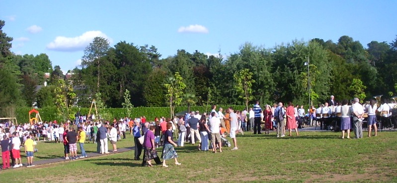 Il parco affollato dalla gente intervenuta