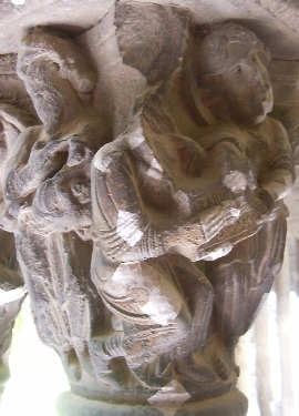 Capitello del chiostro di St. Trophime ad Arles di et romanica che raffigura Abacuc e Mos