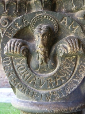 Capitello con il profeta Balaam nel chiostro di S. Orso ad Aosta