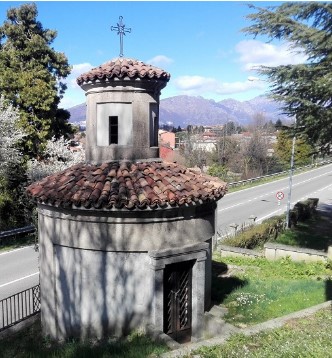 Monumento sepolcrale del ramo Pirovano di Barzanò