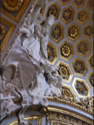 La seicentesca e barocca statua di S. Agostino nella chiesa di S. Luigi de' Francesi a Roma