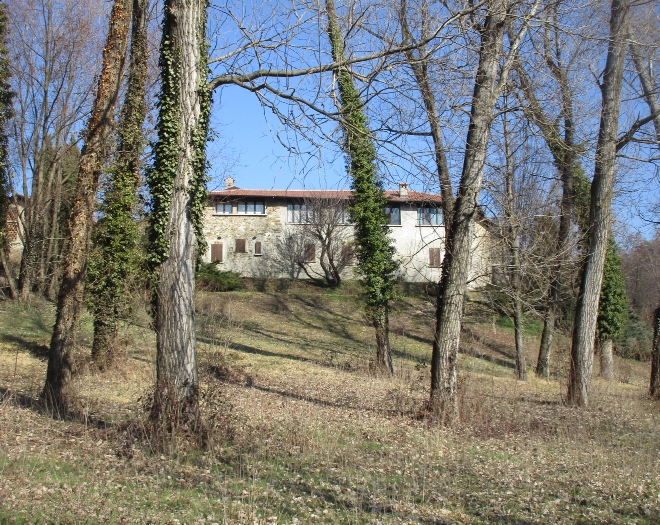 L'insediamento di Zizzanorre che domina la campagna di Oriano