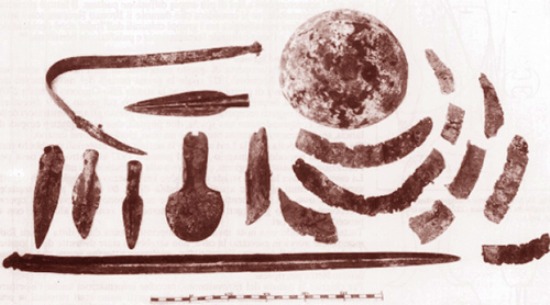 Ello: cava di pietra. Oggetti in bronzo (fine età del Bronzo Medio XIV sec. a. C.)
