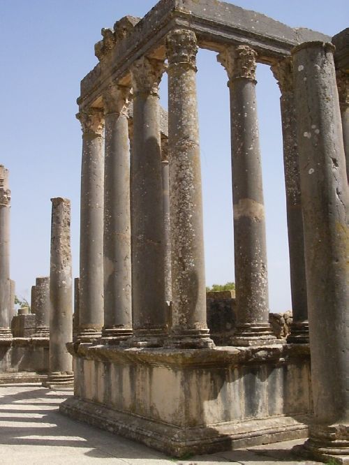 Il teatro romano di Douggha