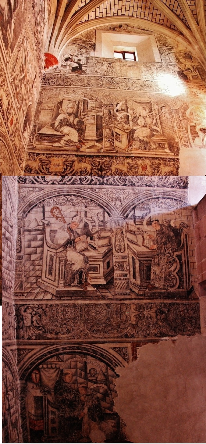 La parete sud ed est della scala claustrale ad Actopan in Messico