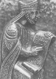 Agostino consegna la Regola ai monaci, particolare della porta di sant'Agostino a Ried