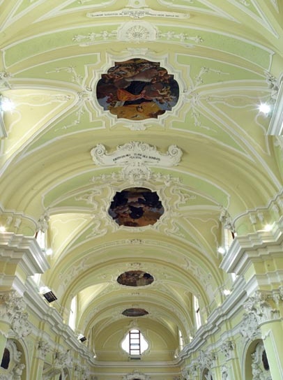 Interno della chiesa di S. Agostino ad Andria