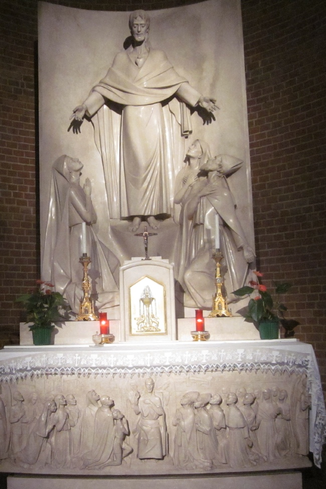 Sant'Agostino, santa Monica e santa Margherita Alacoque ai piedi del Cristo in gloria