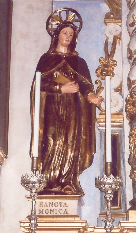 Statua di santa MOnica nella cappella della Madonna della Cintura a Malgrate