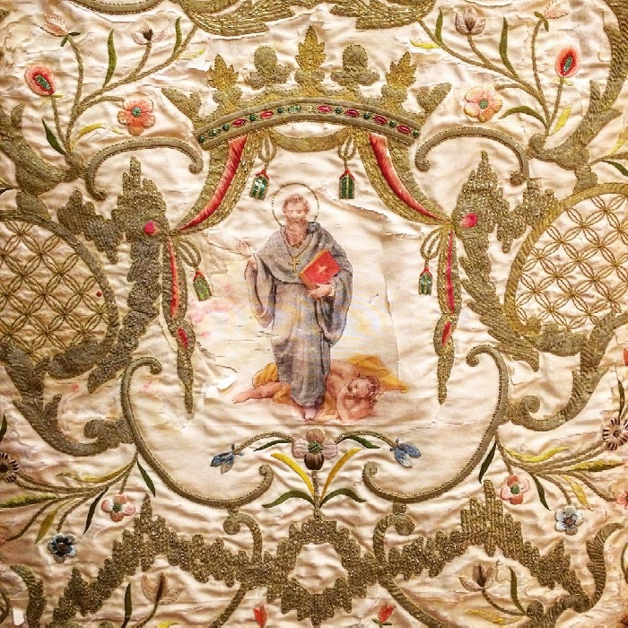 Agostino vescovo e Dottore della Chiesa abbatte le eresie