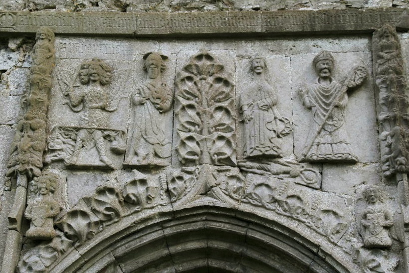 Agostino vescovo e patrono dell'Abbazia con i santi Michele, Caterina e San Giovanni Battista