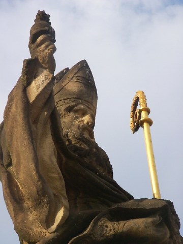 Sant'Agostino cardioforo a Praga sul ponte di san Carlo
