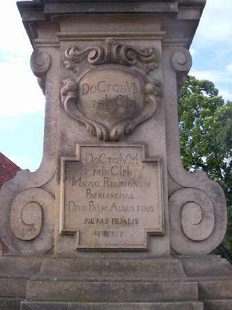 Sant'Agostino cardioforo a Praga sul ponte di san Carlo