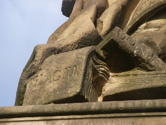 Sant'Agostino cardioforo a Praga sul ponte di san Carlo