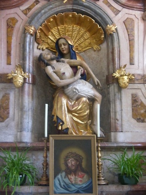 Cappella dei dolori o della piet con il Cristo crocefisso