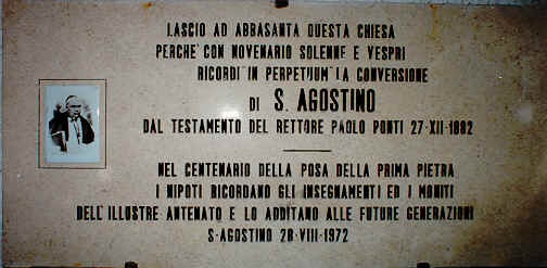 Lapide murata all'ingresso della chiesa che ricorda le volontà di Paolo Ponti