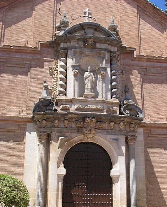 Facciata della chiesa di sant'Agostino a Lucena