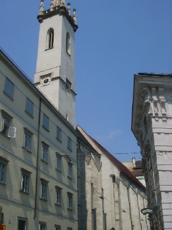Il campanile e il convento agostiniani in Augustinerstraße