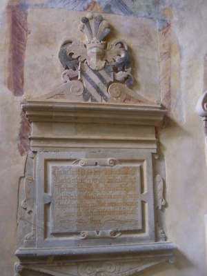 Lapide nobiliare nella cappella del convento