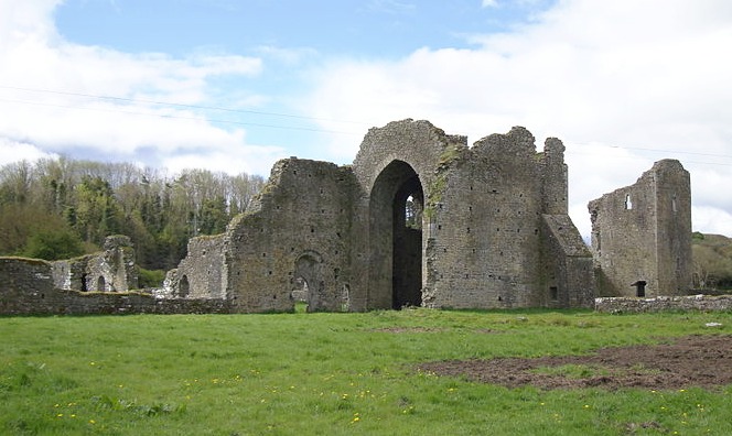 Resti del priorato agostiniano irlandese di Ballybeg