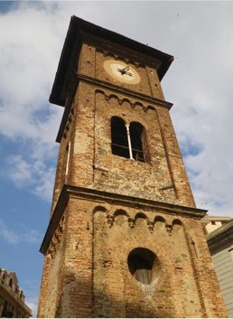 Il  campanile  rinascimentale  della  chiesa