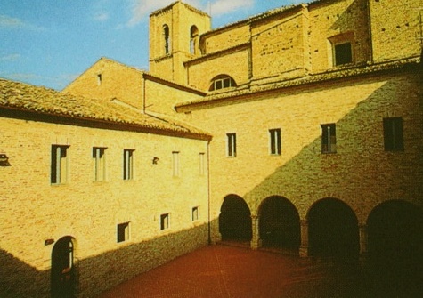 Chiostro e chiesa di Matenano