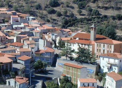Vista della città alta di Illorai