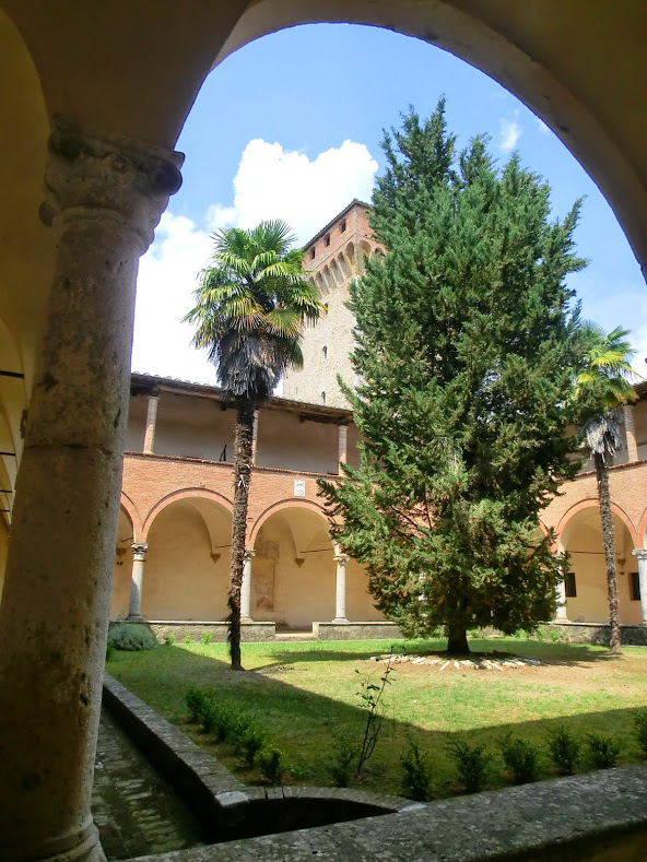 Il chiostro del convento di Lecceto