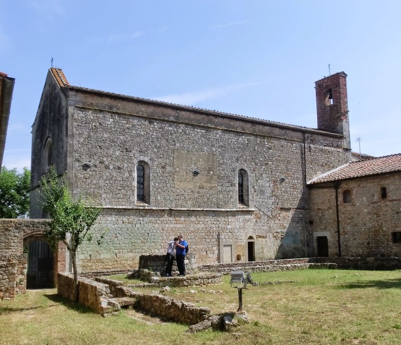 Resti dell'insediamento agostiniano di san Leonardo al Lago
