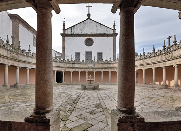 Il chiostro del convento di Serra do Pilar a Porto