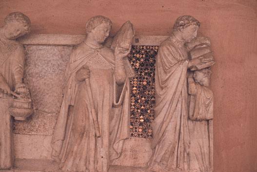 Particolare della tomba del cardinale Riccardo Annibaldi