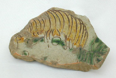 Frammento di fondo di vaso in ceramica (XV sec.)