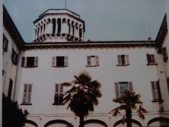Cortile interno del palazzo nel primo Novecento