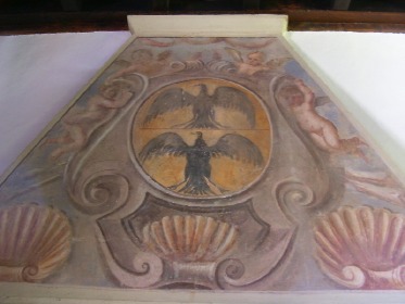 Lo stemma della nobile famiglia Nava, proprietaria di Zizzanorre
