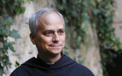 Padre Robert Prevost con p. Giustino Casciano a Cassago il 3 agosto 2006