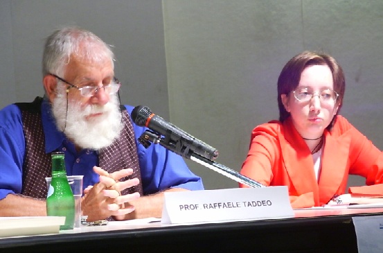 L'autrice della relazione con il prof. Raffaele Taddeo