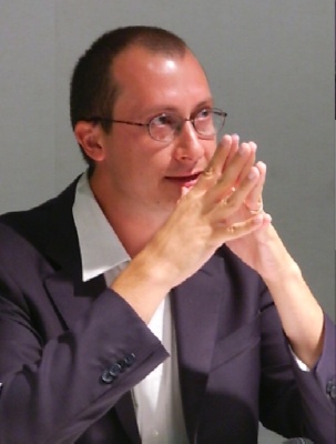  Il dott. Giuseppe Redaelli durante la sua conferenza 