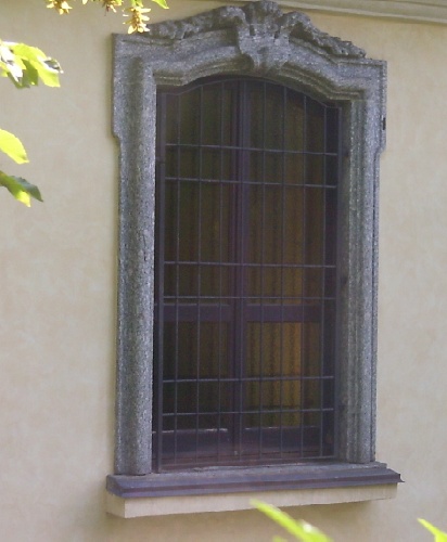 L'entrata alla Camera Ducale privata nella chiesa di Cassago