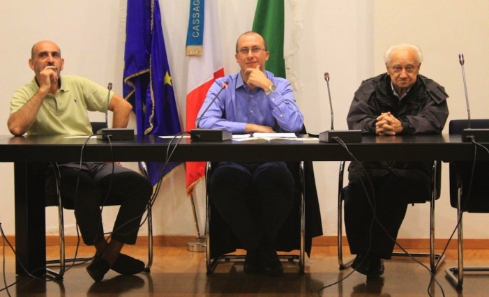 Il relatore dott. Giuseppe Redaelli fra Beretta Luigi e Mario Colnago