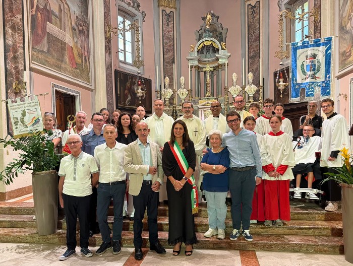 I concelebranti con le istituzioni e le associazioni