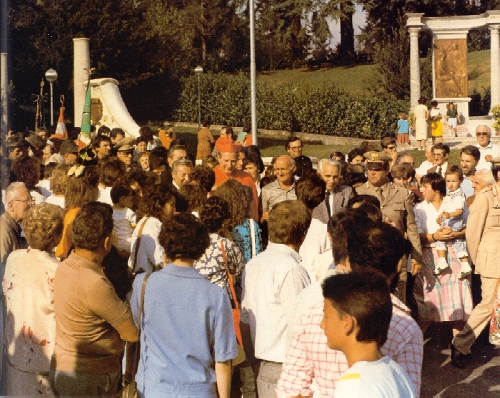 Il cardinale Martini all'inaugurazione del Monumento a sant'Agostino opera del Maestro Enrico Manfrini